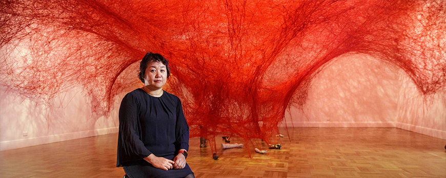 Chiharu Shiota : La femme araignée.